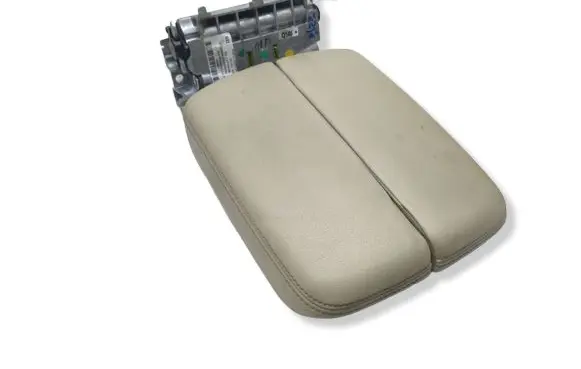 Audi Q7 4M Armrest 4M0864207D