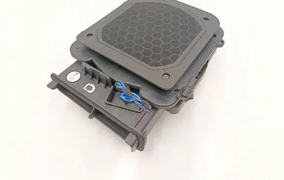 BMW 2 F46 Subwoofer speaker 9275996