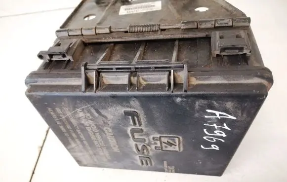 Chrysler Pacifica Fuse box set 04727833ab