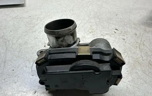 Opel Astra K Throttle valve 55505268