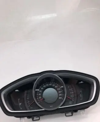 Volvo V40 Speedometer (instrument cluster) 31412871