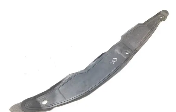 Maserati Ghibli Fender end trim 670001705 24143