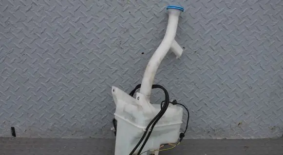 Suzuki Vitara (LY) Windshield washer fluid reservoir/tank ZBIORNIKVITARAIII