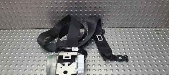 Mercedes-Benz C W205 Rear seatbelt S26378251