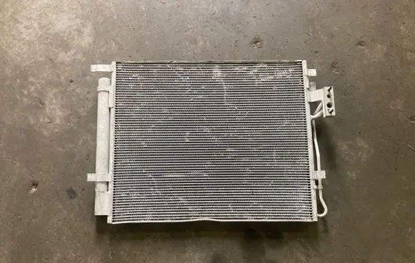 KIA Sorento A/C cooling radiator (condenser)