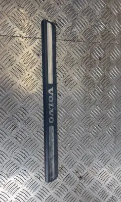 Sill/side skirt trim