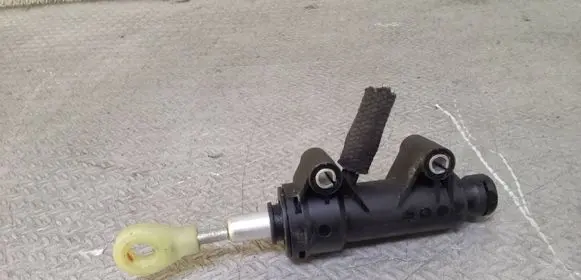 BMW 3 E90 E91 Clutch master cylinder