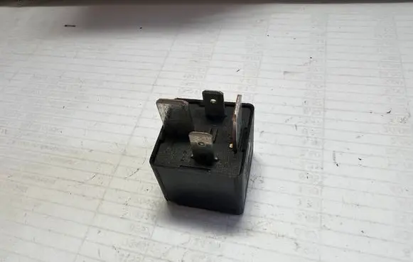 Skoda Octavia Mk2 (1Z) Other relay 7M0951253A