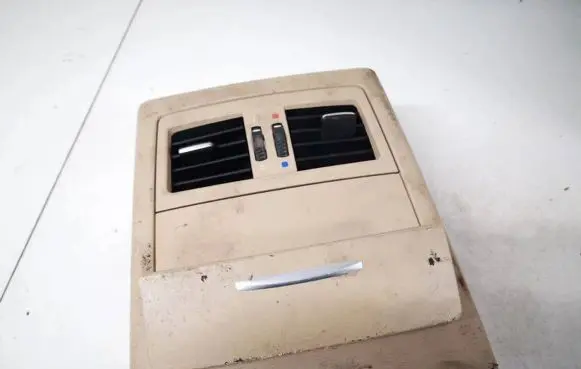 BMW 3 E90 E91 Dash center air vent grill 7129556 64226932023