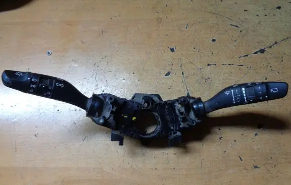 Hyundai i20 (GB IB) Indicator stalk 299141440