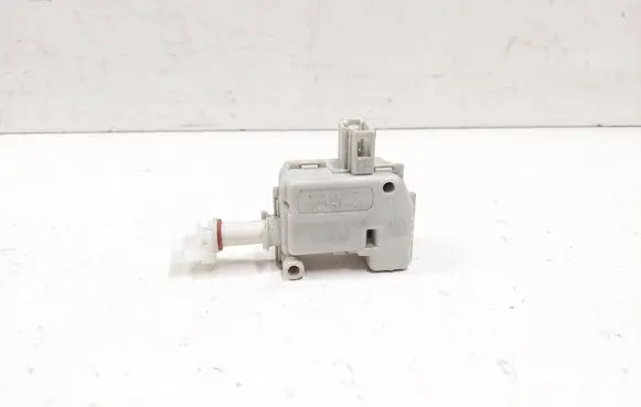 Volkswagen New Beetle Fuel tank cap lock motor 