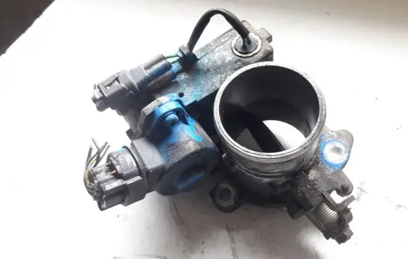 Toyota Avensis T250 Engine shut-off valve 27020