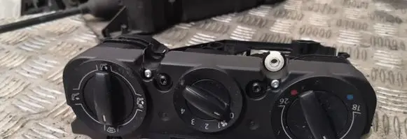 Volkswagen Golf Plus Climate control unit 5m2820045a