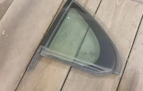 Mercedes-Benz E W213 Rear vent window glass A2137300702