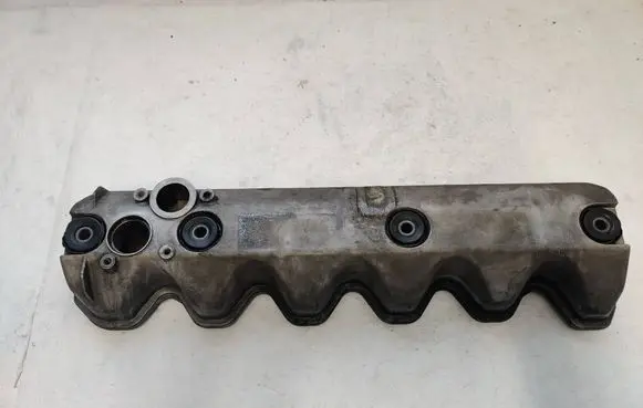 Volkswagen Crafter Rocker cam cover 074103475G