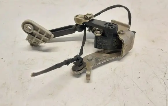BMW iX Headlight/headlamp level sensor 6895466JLK01