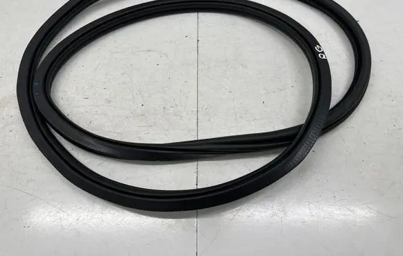 Volkswagen T-Cross Rear door rubber seal (on body) 