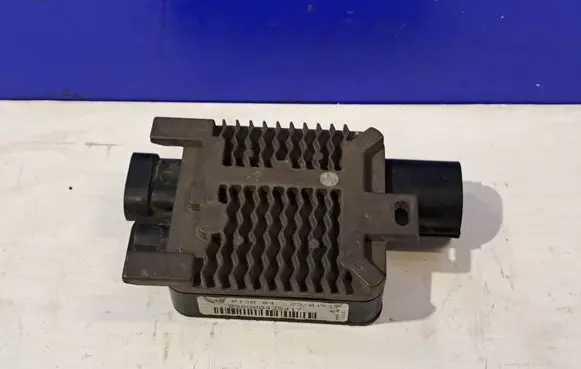 Coolant fan relay
