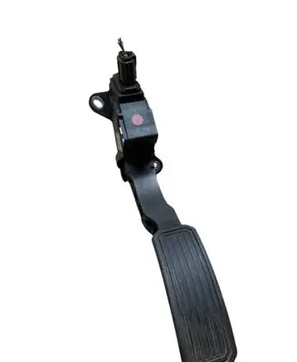 Toyota Avensis T270 Accelerator throttle pedal 7811002020