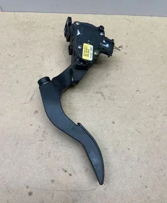 Audi A4 S4 B7 8E 8H Accelerator throttle pedal 8E1723523J 6PV00837506