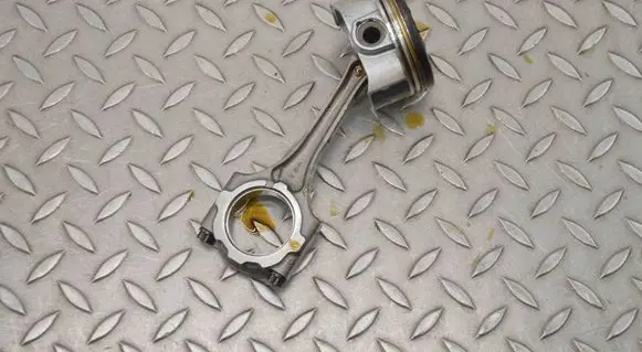 Piston