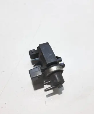 BMW 5 E60 E61 Turbo solenoid valve 7796634 70057901
