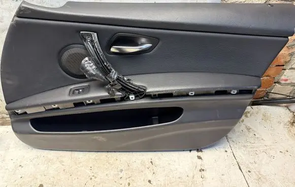 BMW 3 E90 E91 Front door card panel trim