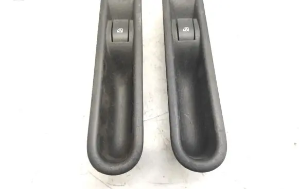 Renault Espace IV Electric window control switch 8200327947