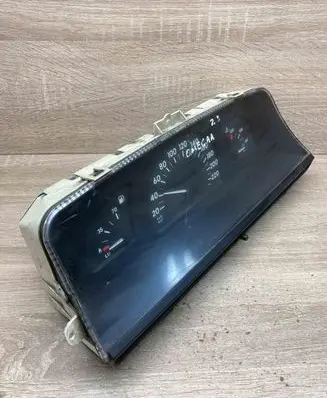 Opel Omega A Speedometer (instrument cluster) 90213846 81117504 LHD