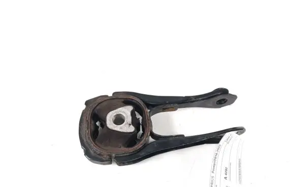 Engine mount bracket