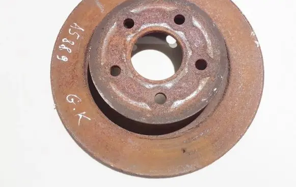 Ford Focus Rear brake disc neventiliuojamas