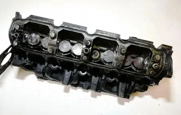 Renault Megane II Engine head fdp