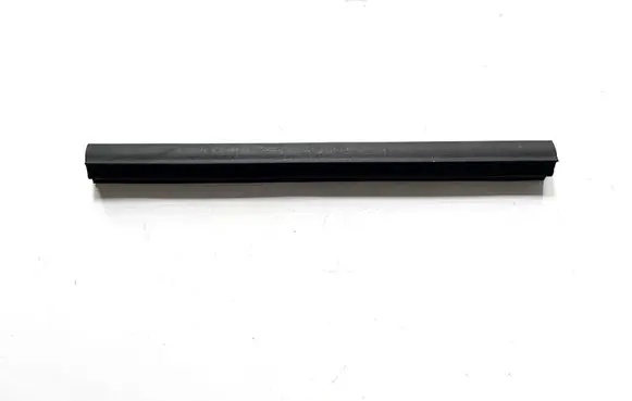 Nissan X-Trail T32 Engine compartment rubber 658104BA1B
