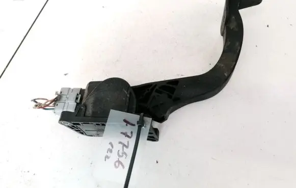 Citroen Berlingo Accelerator throttle pedal