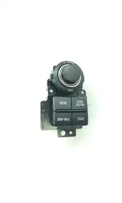 Nissan Navara D40 Head unit multimedia control 1046381 283955X00B