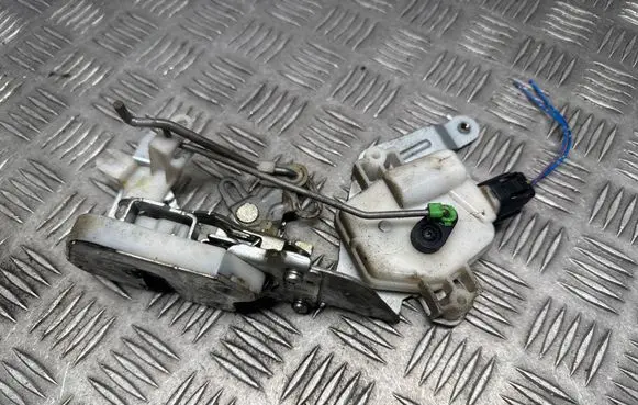 Mitsubishi Shogun Tailgate/trunk/boot lock/catch/latch 5828A056