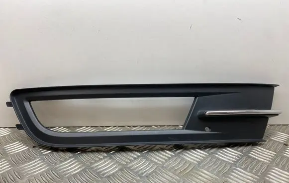 Volkswagen PASSAT B8 Front fog light trim/grill 3G0854661