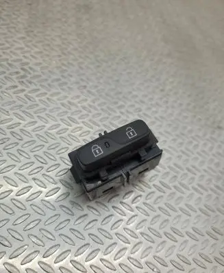 Volvo V40 Cross country Central locking switch button 31376499