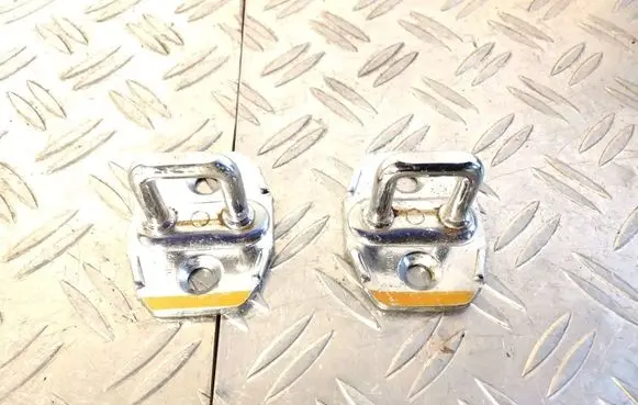 Toyota Land Cruiser (J200) Rear door lock loop/hook striker 