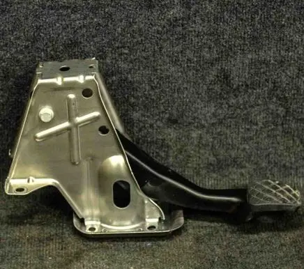 Volkswagen PASSAT B8 Brake pedal 1K1721117H
