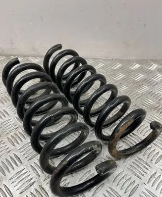 Mercedes-Benz C W204 Rear coil spring rubber mount 