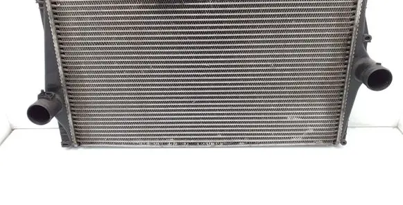 Volvo XC90 Intercooler radiator 874387Q 8627375