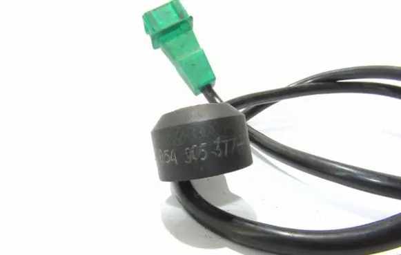 Audi A4 S4 B5 8D Detonation knock sensor 054905377H