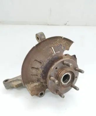 KIA Sedona Front wheel hub