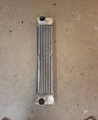 Mercedes-Benz Vito Viano W639 Intercooler radiator A6395010201 89749