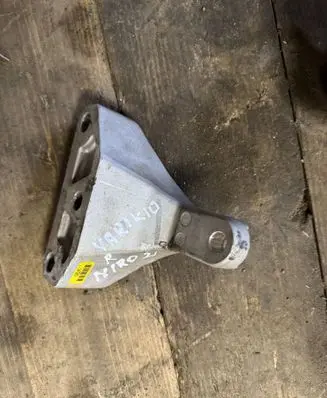 KIA Niro Engine mount bracket DVV