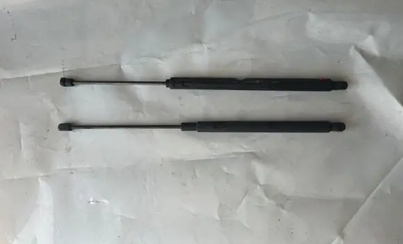 Mercedes-Benz C W203 Front bonnet/hood damper/strut 