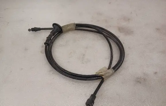 Chevrolet Volt I Engine bonnet/hood lock release cable 20888776