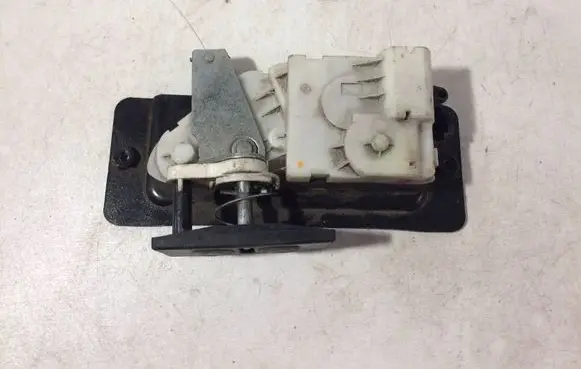 Peugeot 607 Tailgate/trunk/boot lock/catch/latch