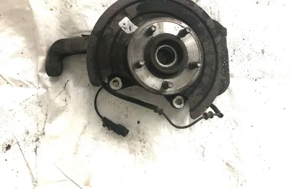 Jeep Cherokee Front wheel hub spindle knuckle 52125010AD